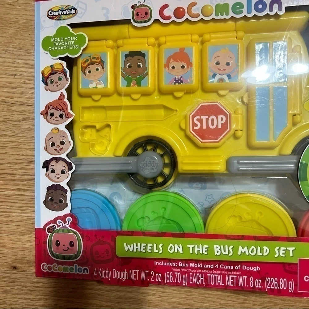 Cocomelon Kiddy Dough Wheels on the Bus Mold Set NEW Play Kids Toy Craft